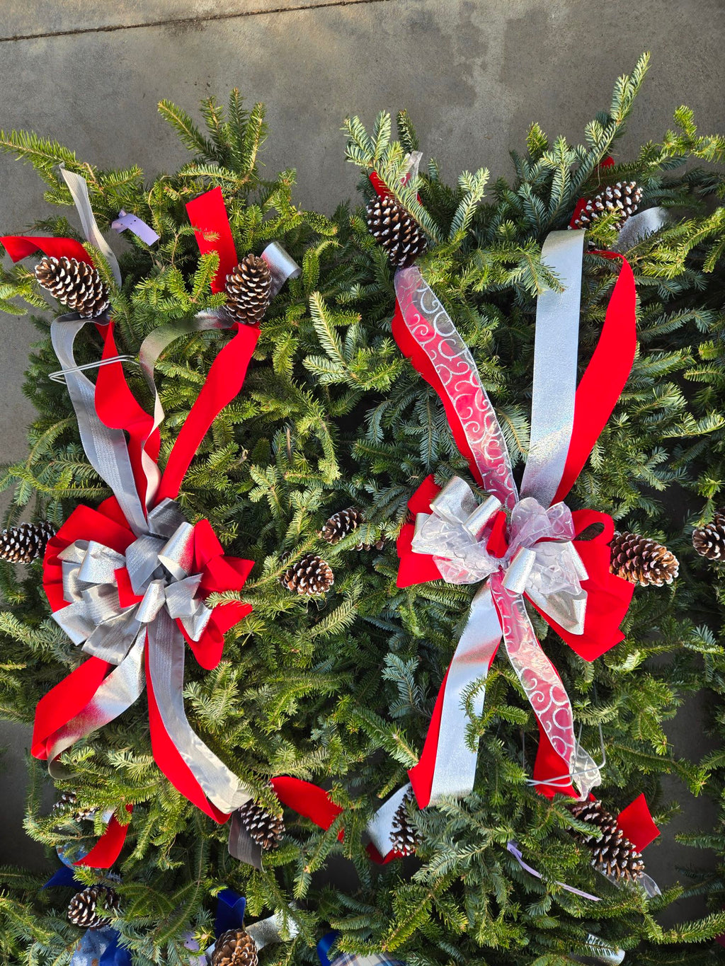 Large Grave Blanket - Bow & Pinecones