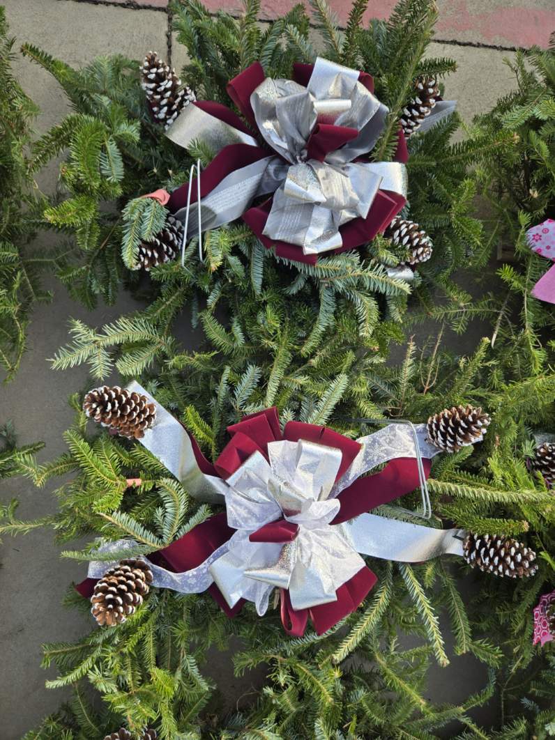Small Grave Blanket - Bow & Pinecone